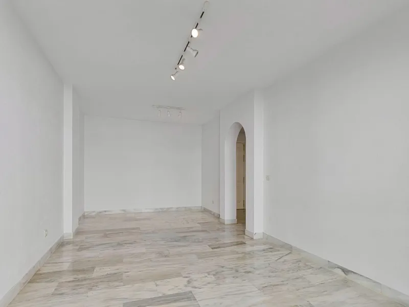 Apartment - Middle Floor Studio в продаже в Marbella, Málaga. В доме 2 спален и 2 ванных комнат. Площадь дома 82 м²