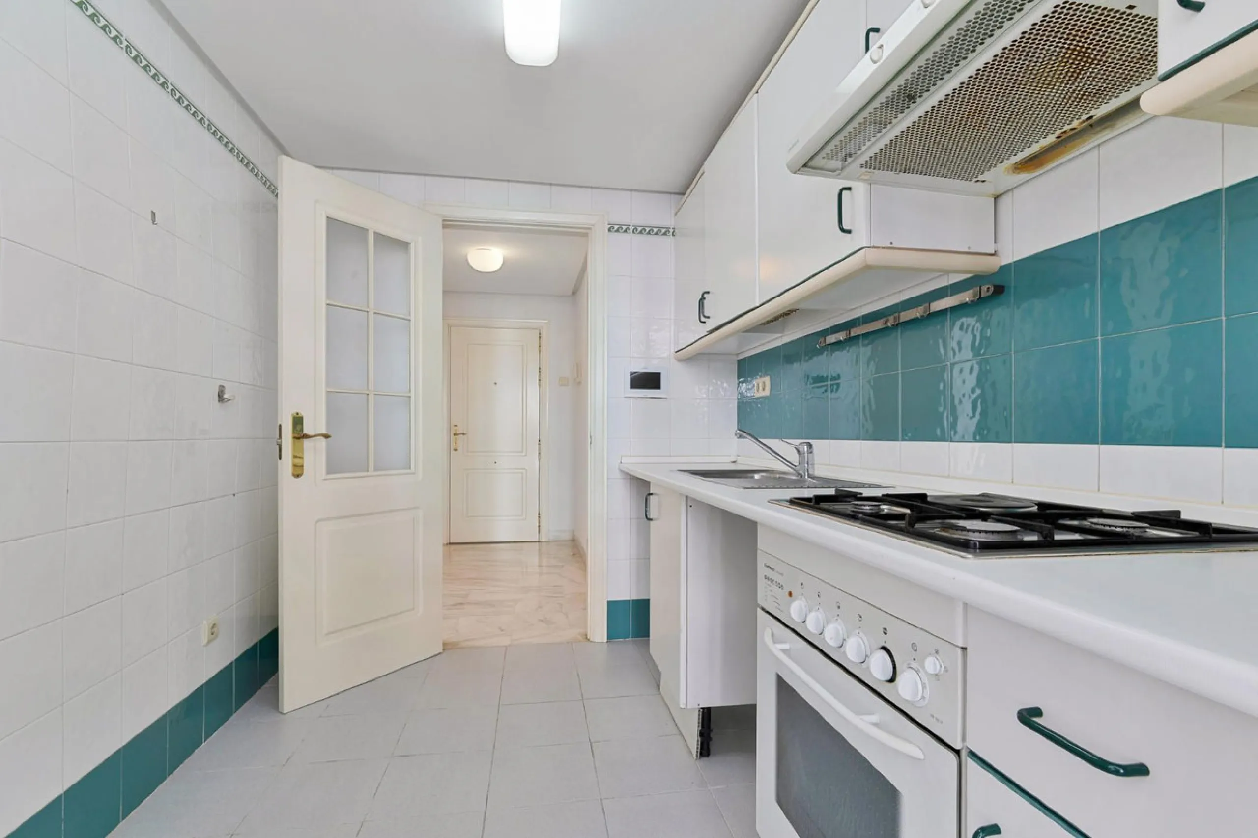 Apartment - Middle Floor Studio в продаже в Marbella, Málaga. В доме 2 спален и 2 ванных комнат. Площадь дома 82 м²