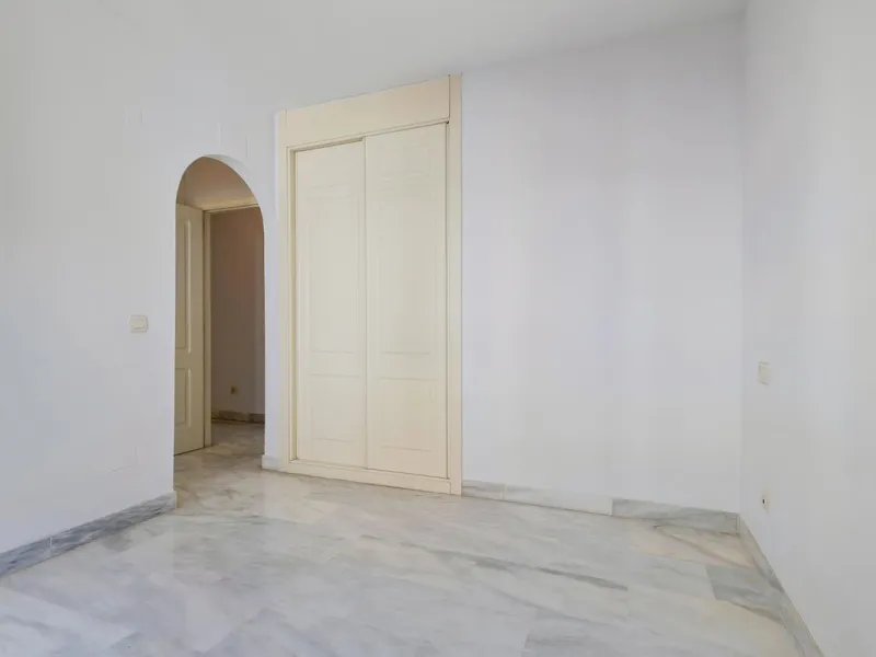 Apartment - Middle Floor Studio в продаже в Marbella, Málaga. В доме 2 спален и 2 ванных комнат. Площадь дома 82 м²