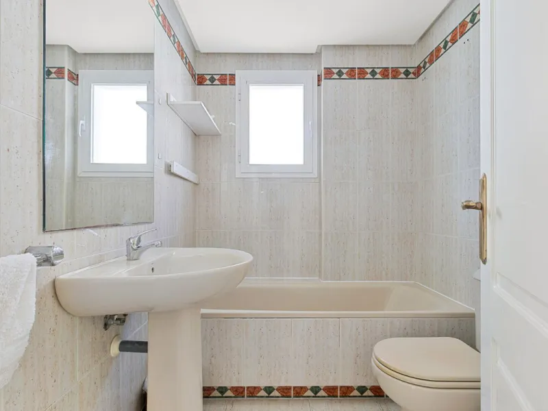 Apartment - Middle Floor Studio в продаже в Marbella, Málaga. В доме 2 спален и 2 ванных комнат. Площадь дома 82 м²