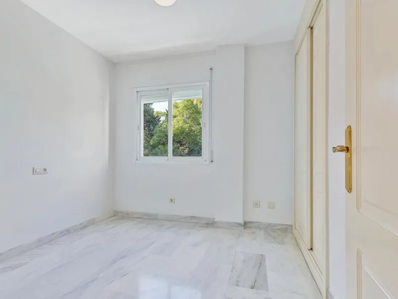 Apartment - Middle Floor Studio в продаже в Marbella, Málaga. В доме 2 спален и 2 ванных комнат. Площадь дома 82 м²