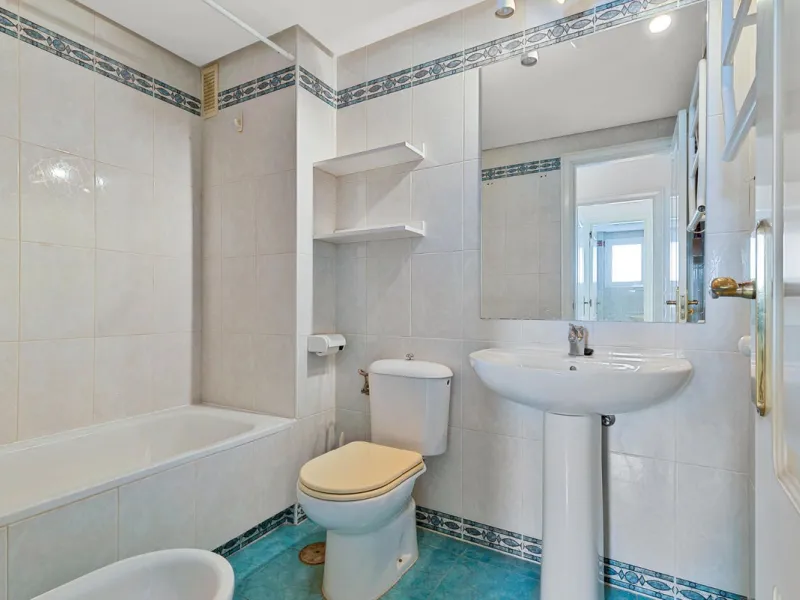 Apartment - Middle Floor Studio в продаже в Marbella, Málaga. В доме 2 спален и 2 ванных комнат. Площадь дома 82 м²