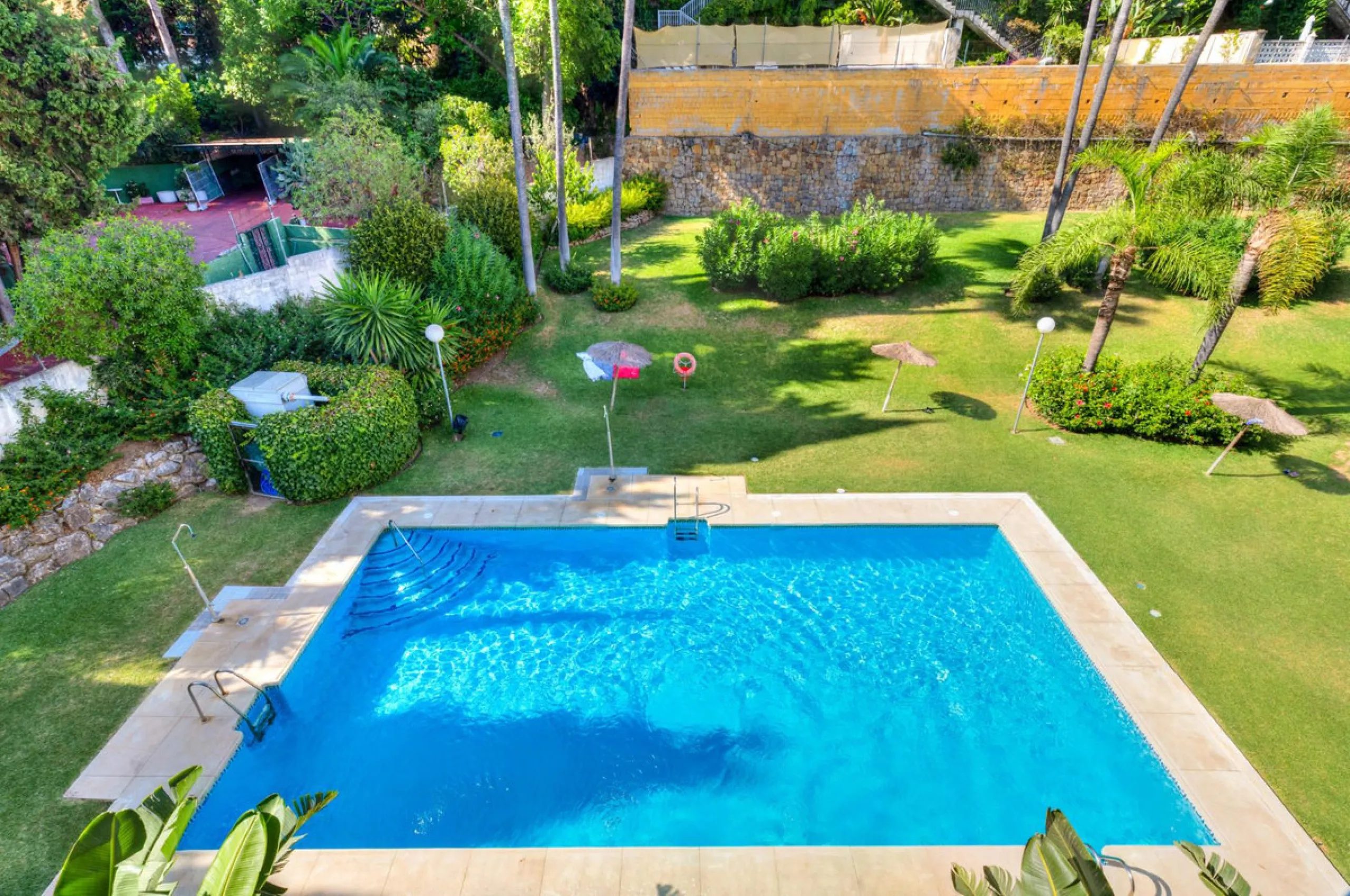 Apartment - Middle Floor Studio в продаже в Marbella, Málaga. В доме 2 спален и 2 ванных комнат. Площадь дома 82 м²