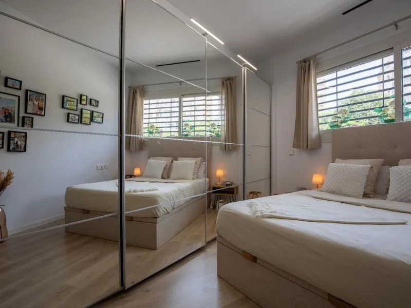 Moderno apartamento de 1 dormitorio con terraza y balcón en Poblenou, Barcelona