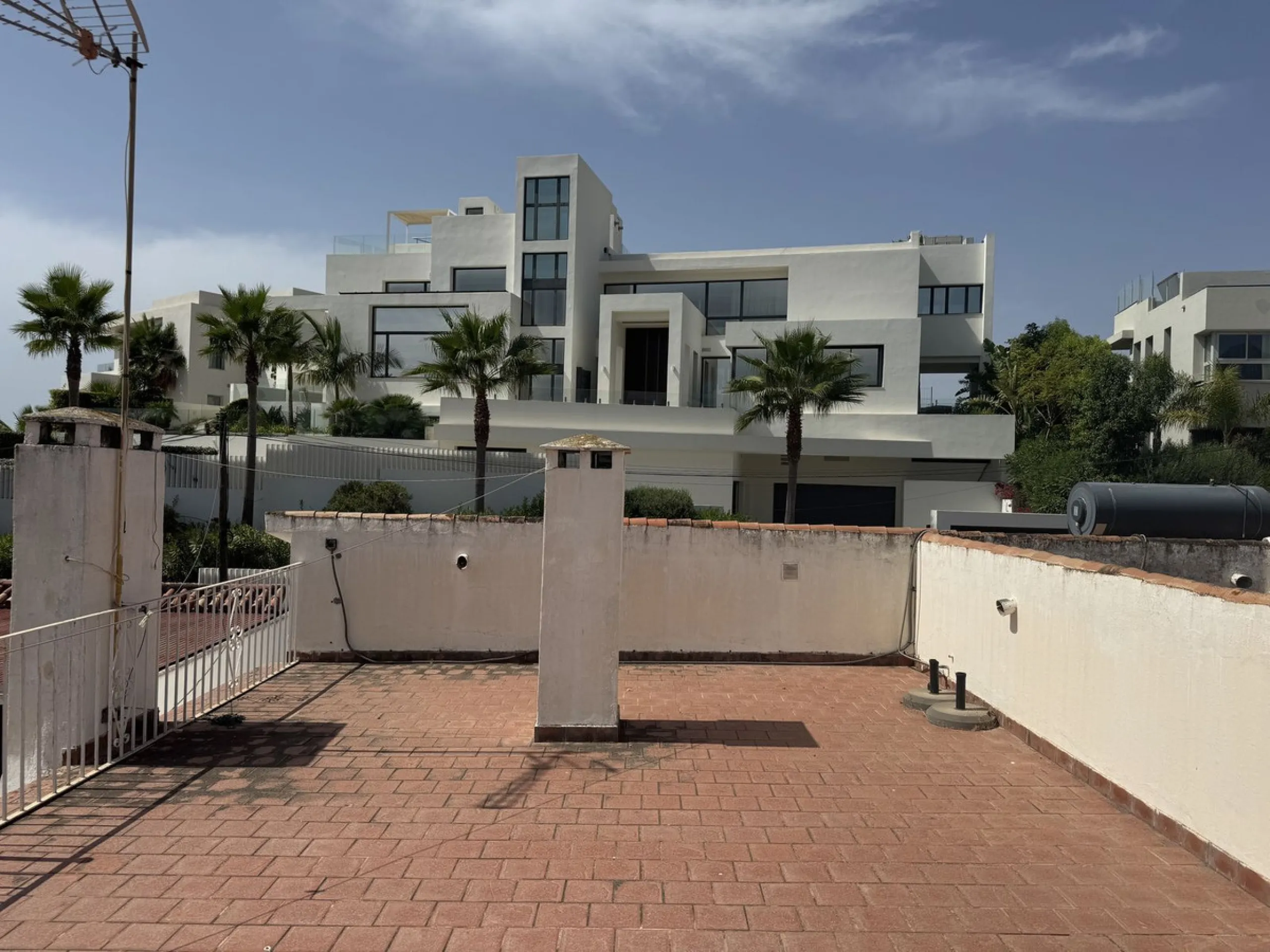Rare Investment Opportunity – Nueva Andalucía Luxury Villa
