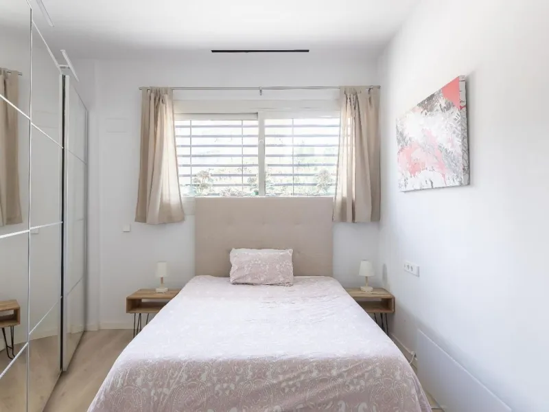 Moderno apartamento de 1 dormitorio con terraza y balcón en Poblenou, Barcelona
