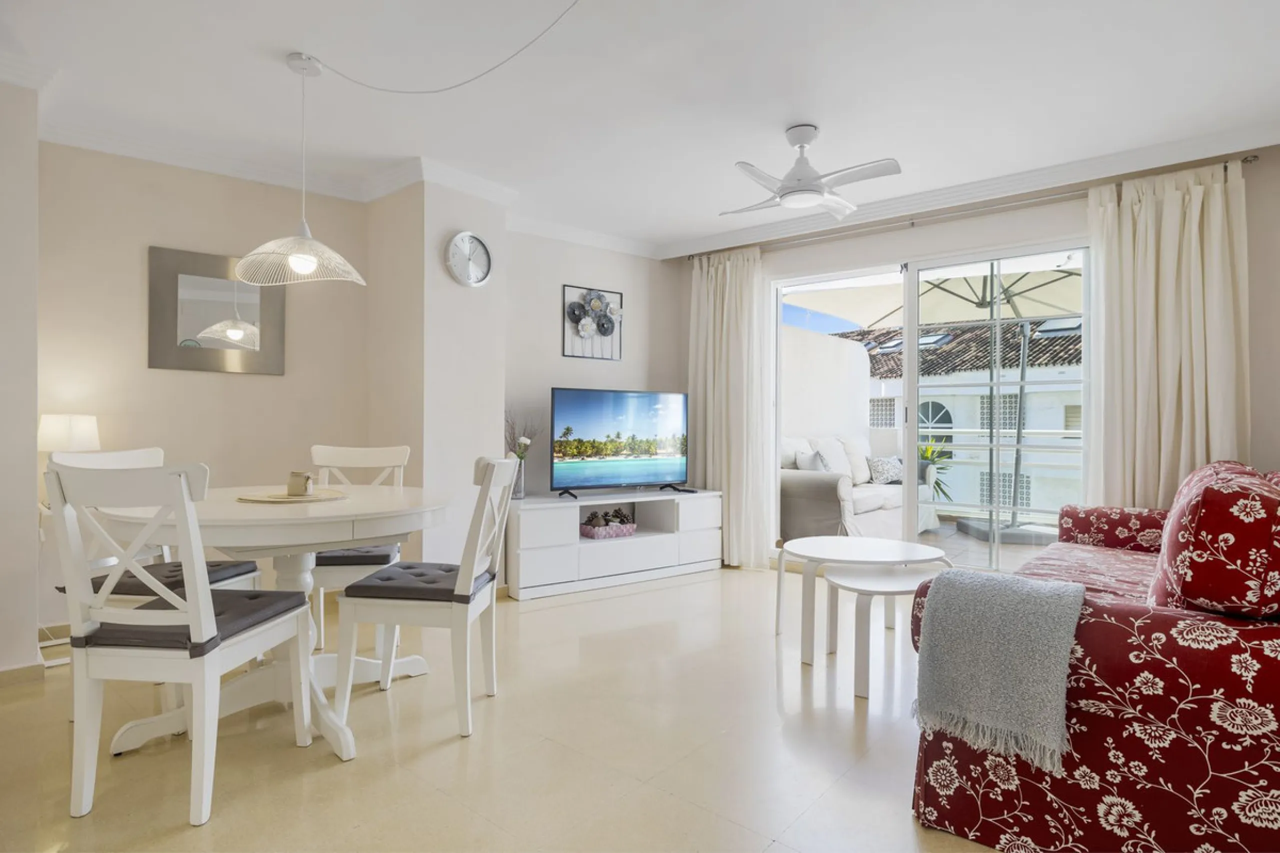 Apartment - Middle Floor Apartment в продаже в Marbella, Málaga. В доме 1 спален и 1 ванных комнат. Площадь дома 58 м²