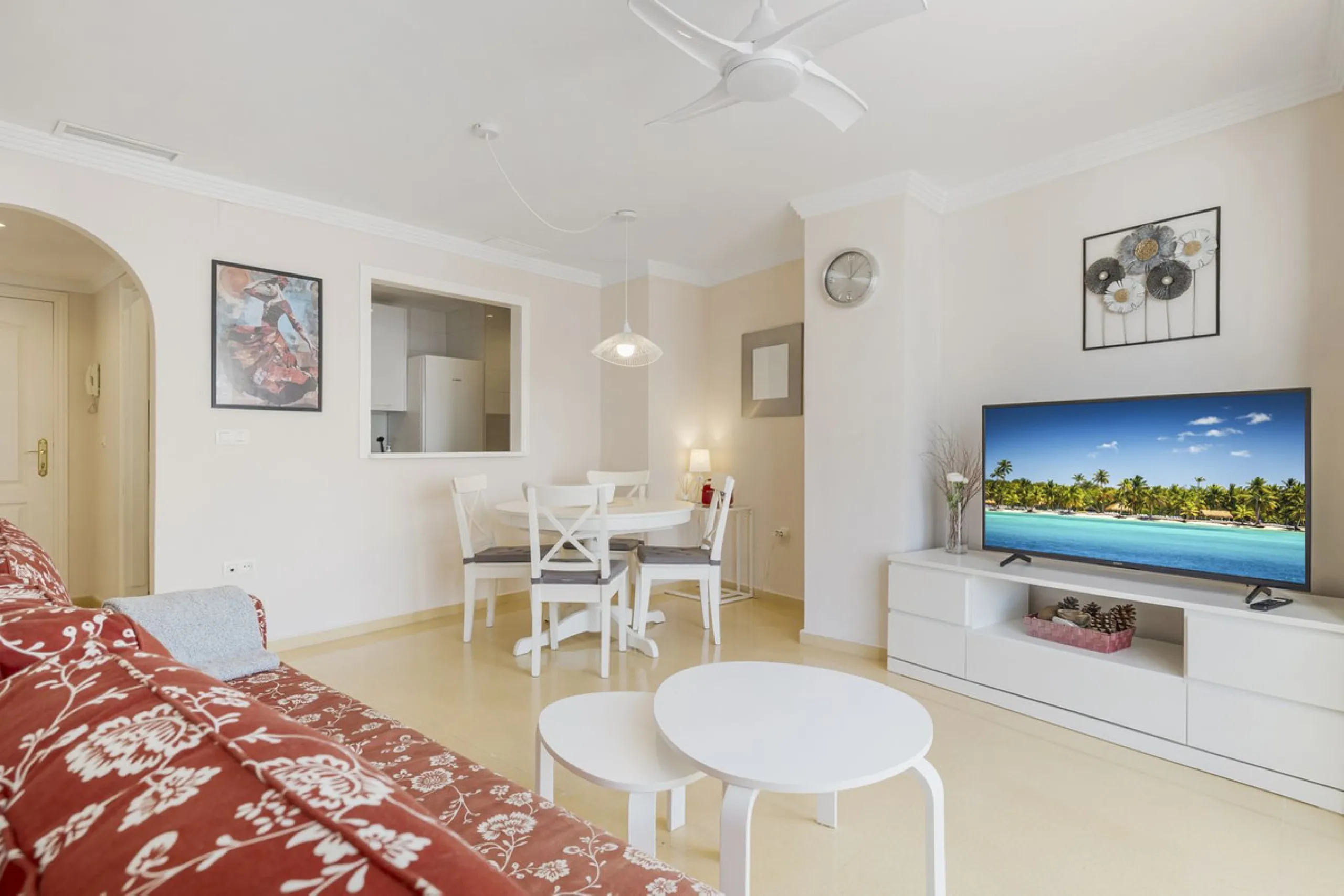 Apartment - Middle Floor Apartment в продаже в Marbella, Málaga. В доме 1 спален и 1 ванных комнат. Площадь дома 58 м²