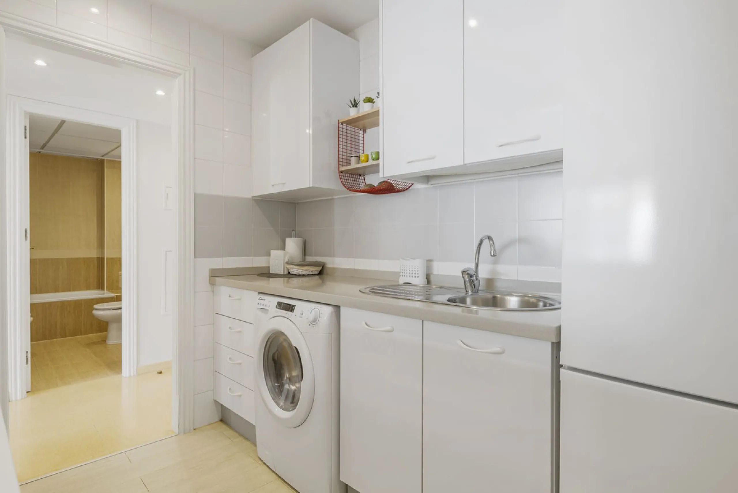 Apartment - Middle Floor Apartment в продаже в Marbella, Málaga. В доме 1 спален и 1 ванных комнат. Площадь дома 58 м²