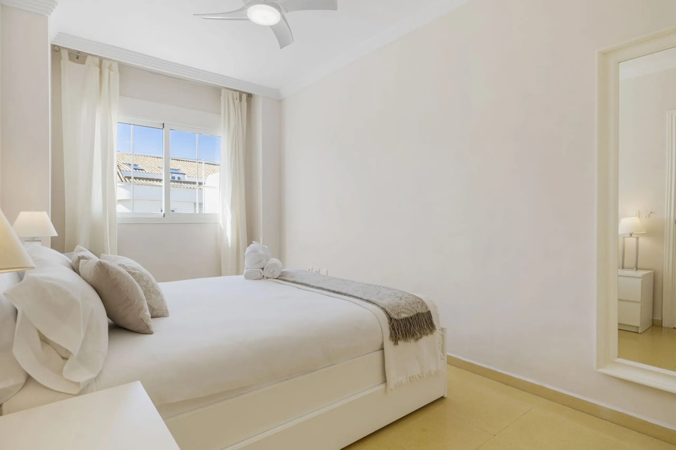Apartment - Middle Floor Apartment в продаже в Marbella, Málaga. В доме 1 спален и 1 ванных комнат. Площадь дома 58 м²