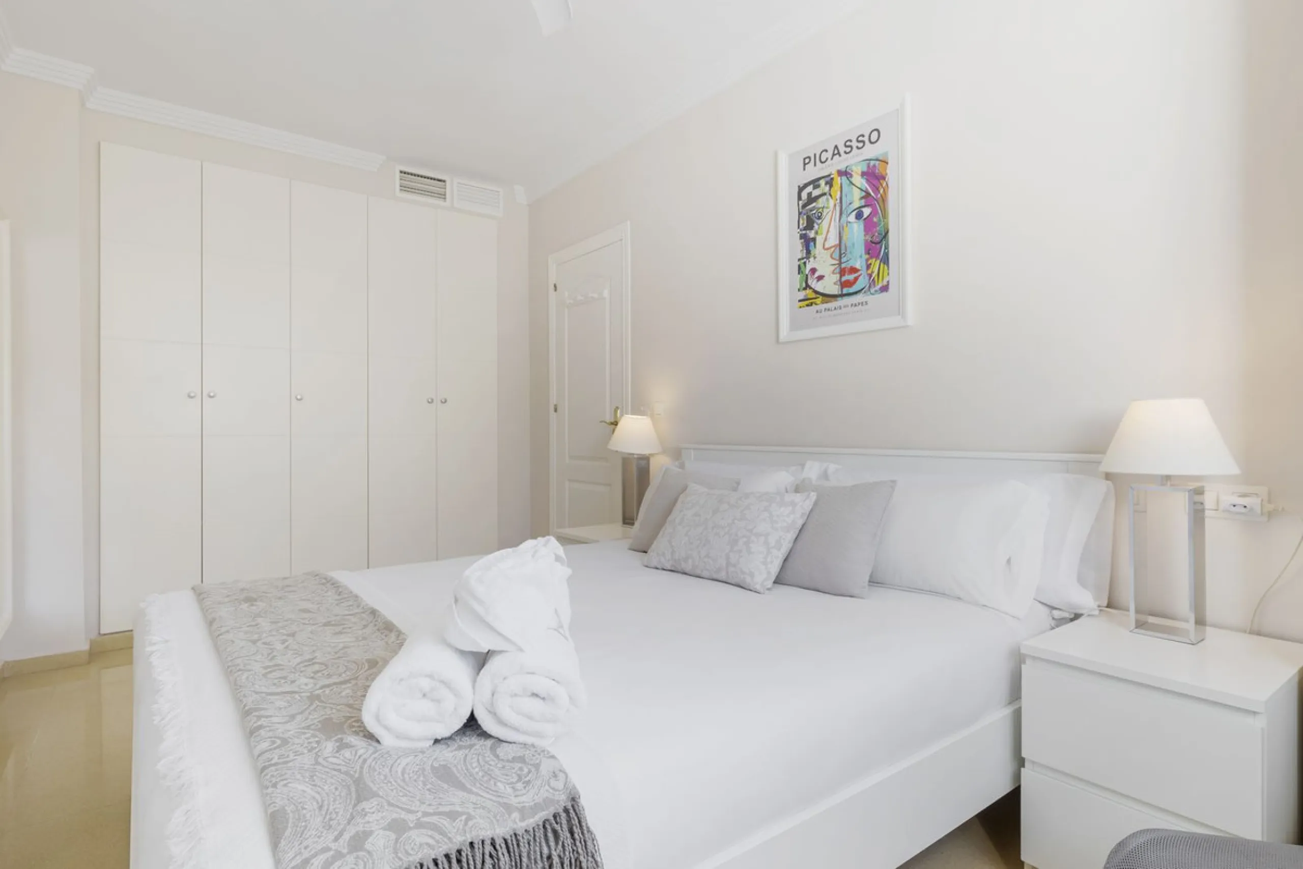 Apartment - Middle Floor Apartment в продаже в Marbella, Málaga. В доме 1 спален и 1 ванных комнат. Площадь дома 58 м²