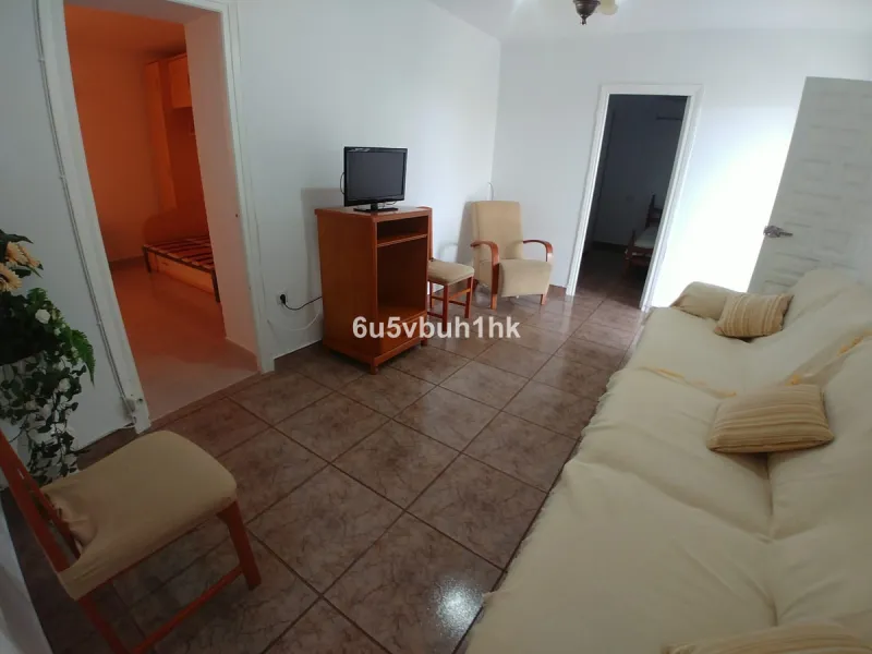 Charming country property in Entrerríos, ideal for those seeking peace, nature, and good access. With an irrigated plot of 11,576 m² and three water points, this property offers multiple possibilities—as a permanent residence, a countryside retreat, or an