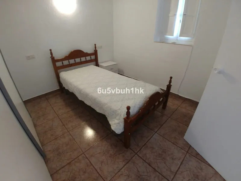 Charming country property in Entrerríos, ideal for those seeking peace, nature, and good access. With an irrigated plot of 11,576 m² and three water points, this property offers multiple possibilities—as a permanent residence, a countryside retreat, or an