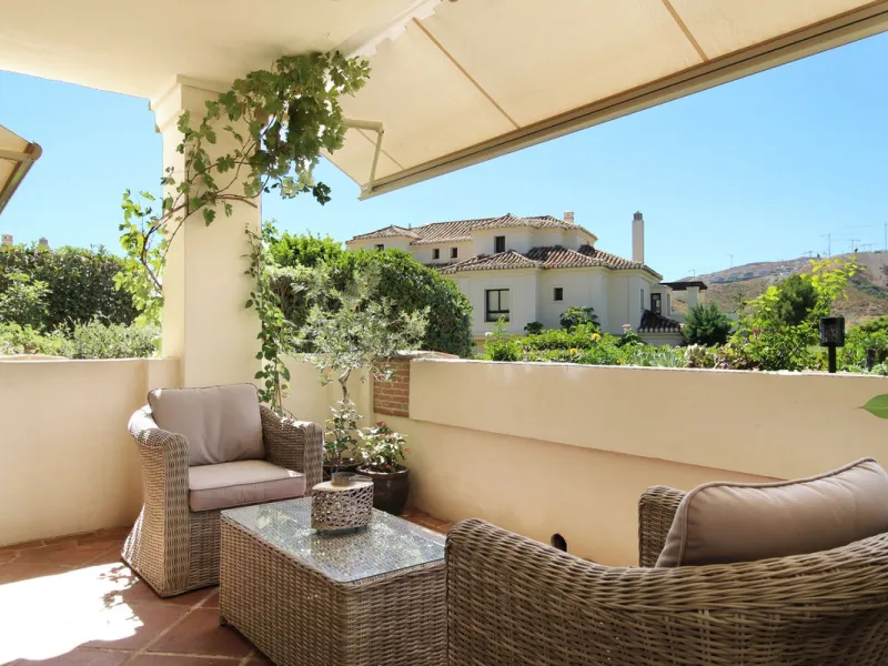 Luxurious Ground-Floor Apartment in Capanes del Golf – Resort Living within El Higueral Golf course close to Marbella, Benahavis & Estepona