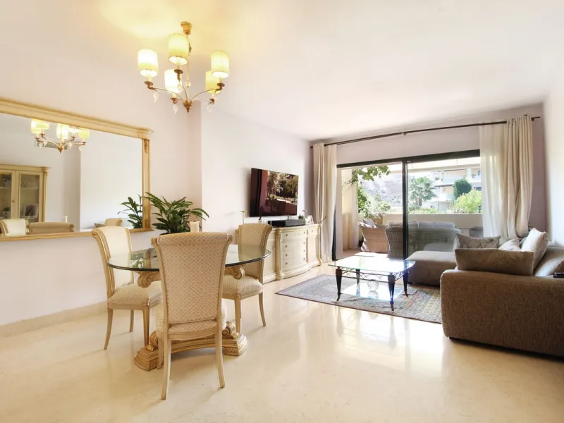 Luxurious Ground-Floor Apartment in Capanes del Golf – Resort Living within El Higueral Golf course close to Marbella, Benahavis & Estepona