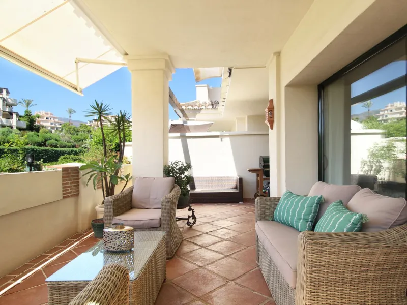Luxurious Ground-Floor Apartment in Capanes del Golf – Resort Living within El Higueral Golf course close to Marbella, Benahavis & Estepona