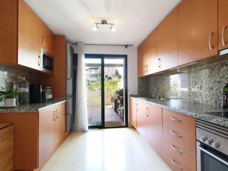 Luxurious Ground-Floor Apartment in Capanes del Golf – Resort Living within El Higueral Golf course close to Marbella, Benahavis & Estepona