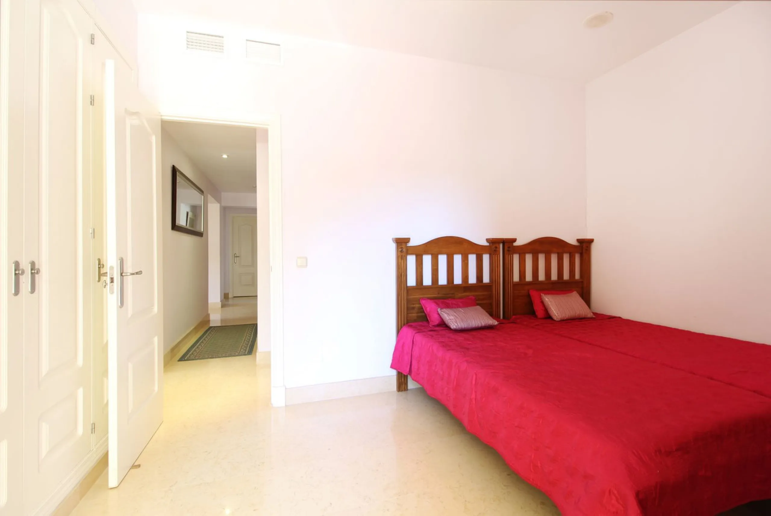 Luxurious Ground-Floor Apartment in Capanes del Golf – Resort Living within El Higueral Golf course close to Marbella, Benahavis & Estepona