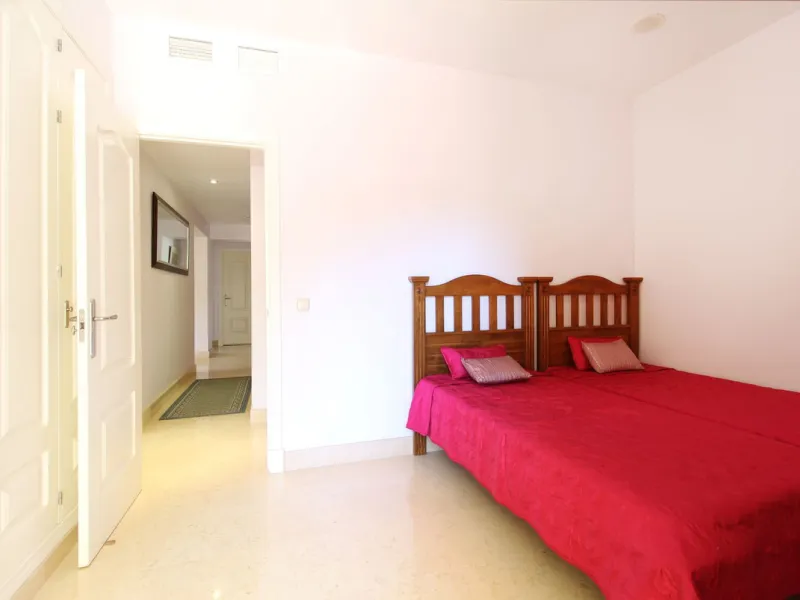 Luxurious Ground-Floor Apartment in Capanes del Golf – Resort Living within El Higueral Golf course close to Marbella, Benahavis & Estepona