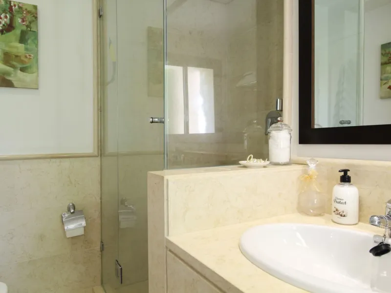 Luxurious Ground-Floor Apartment in Capanes del Golf – Resort Living within El Higueral Golf course close to Marbella, Benahavis & Estepona