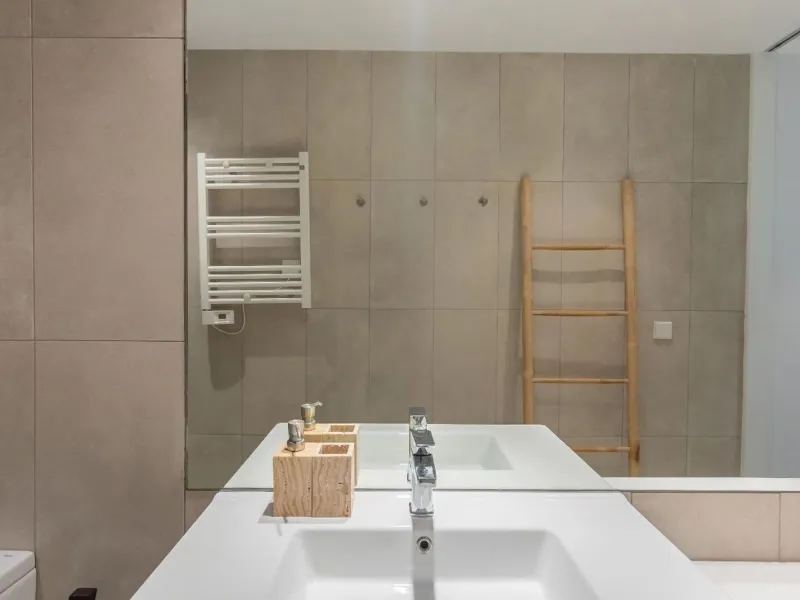 Moderno apartamento de 1 dormitorio con terraza y balcón en Poblenou, Barcelona