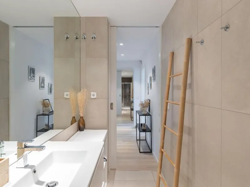 Moderno apartamento de 1 dormitorio con terraza y balcón en Poblenou, Barcelona