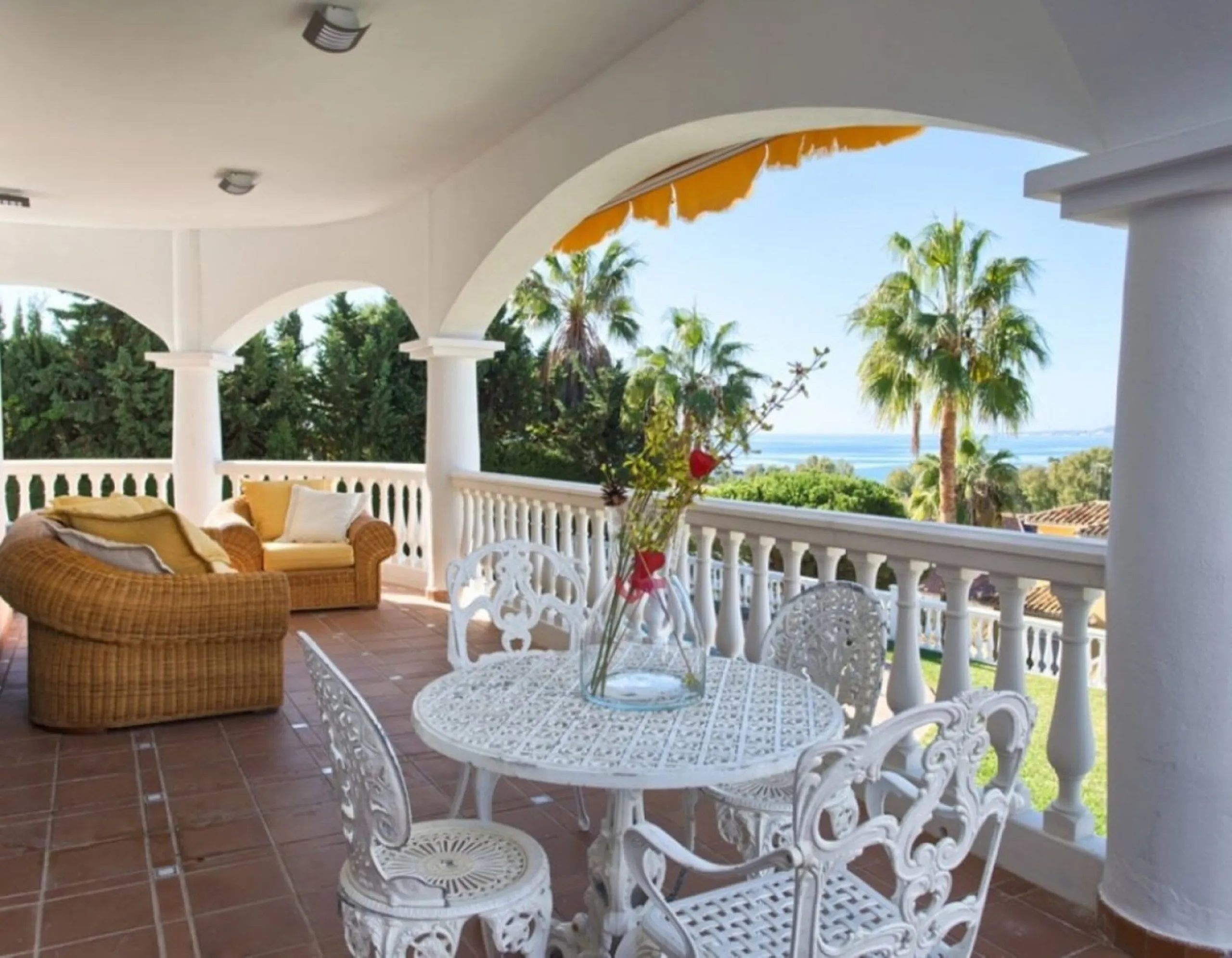 House - Detached Villa в продаже в Benalmadena, Málaga. В доме 4 спален и 5 ванных комнат. Площадь дома 403 м². Площадь участка 1250 м²