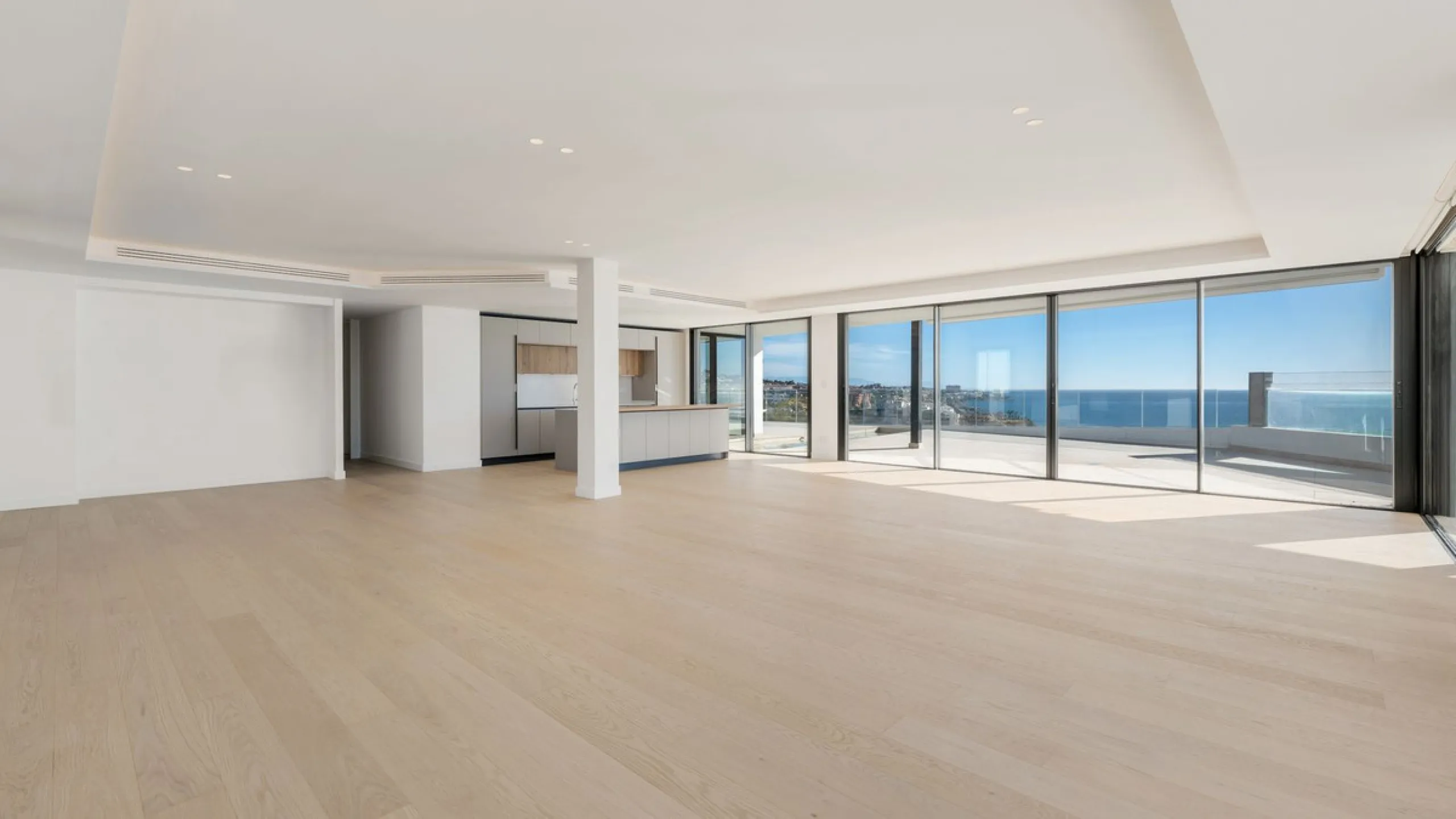 Discover this turnkey ultra-luxury  penthouse in Reserva del Higuerón.