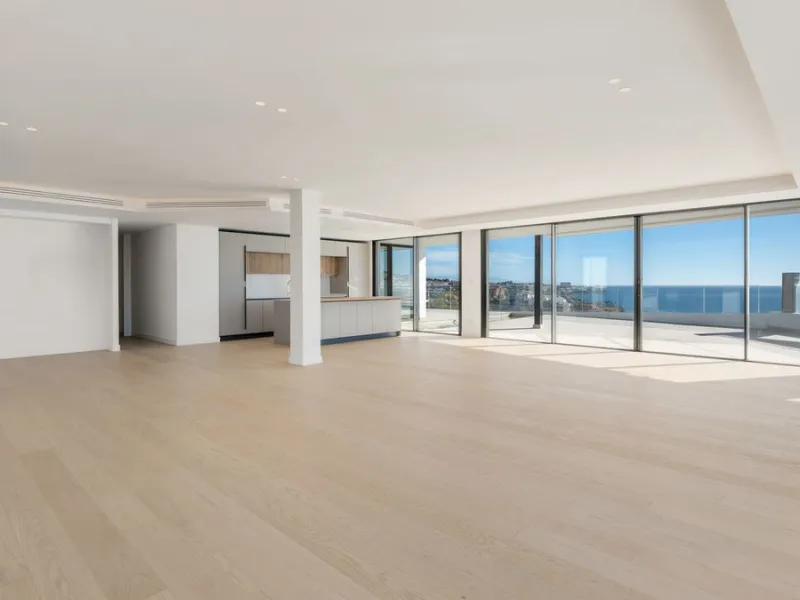 Discover this turnkey ultra-luxury  penthouse in Reserva del Higuerón.