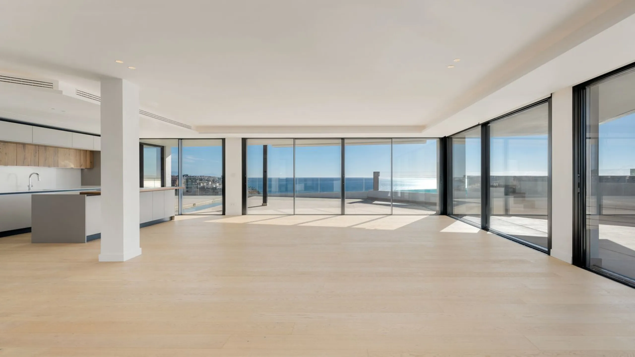 Discover this turnkey ultra-luxury  penthouse in Reserva del Higuerón.