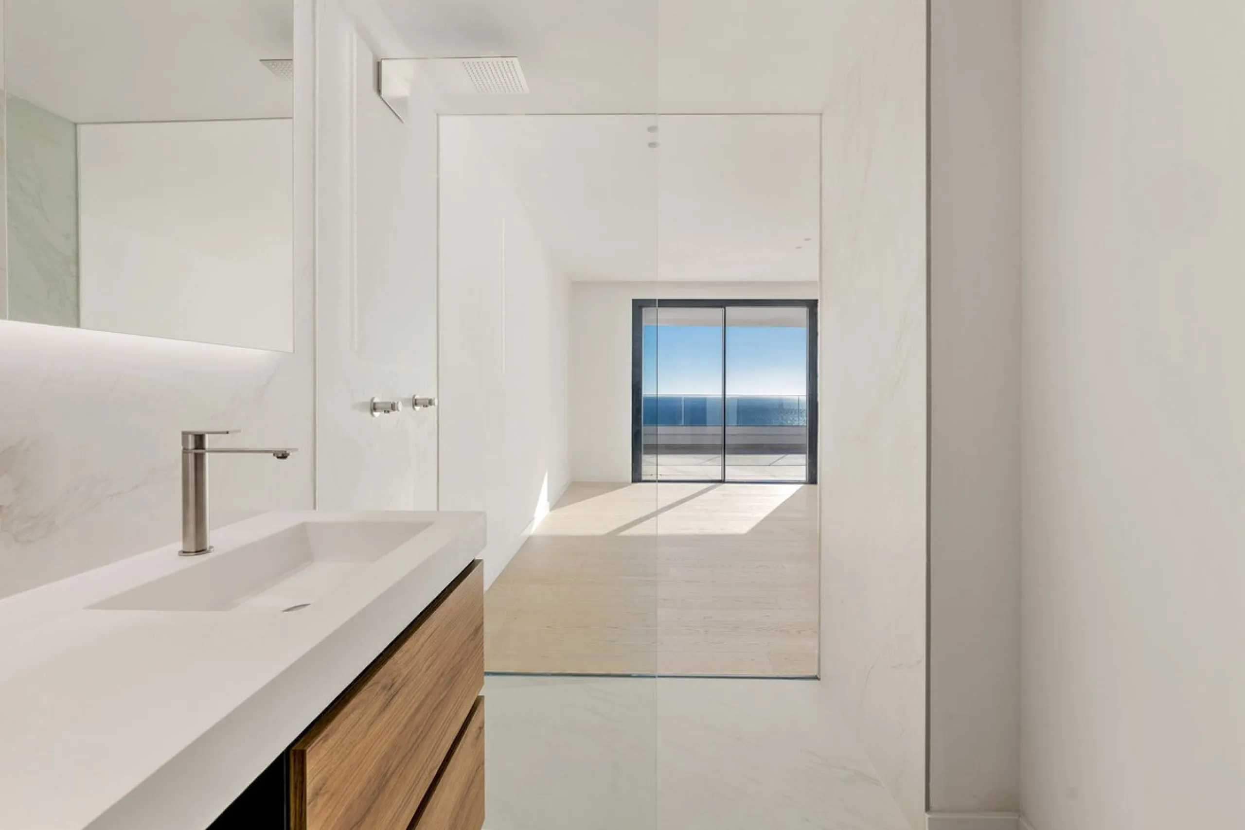 Discover this turnkey ultra-luxury  penthouse in Reserva del Higuerón.