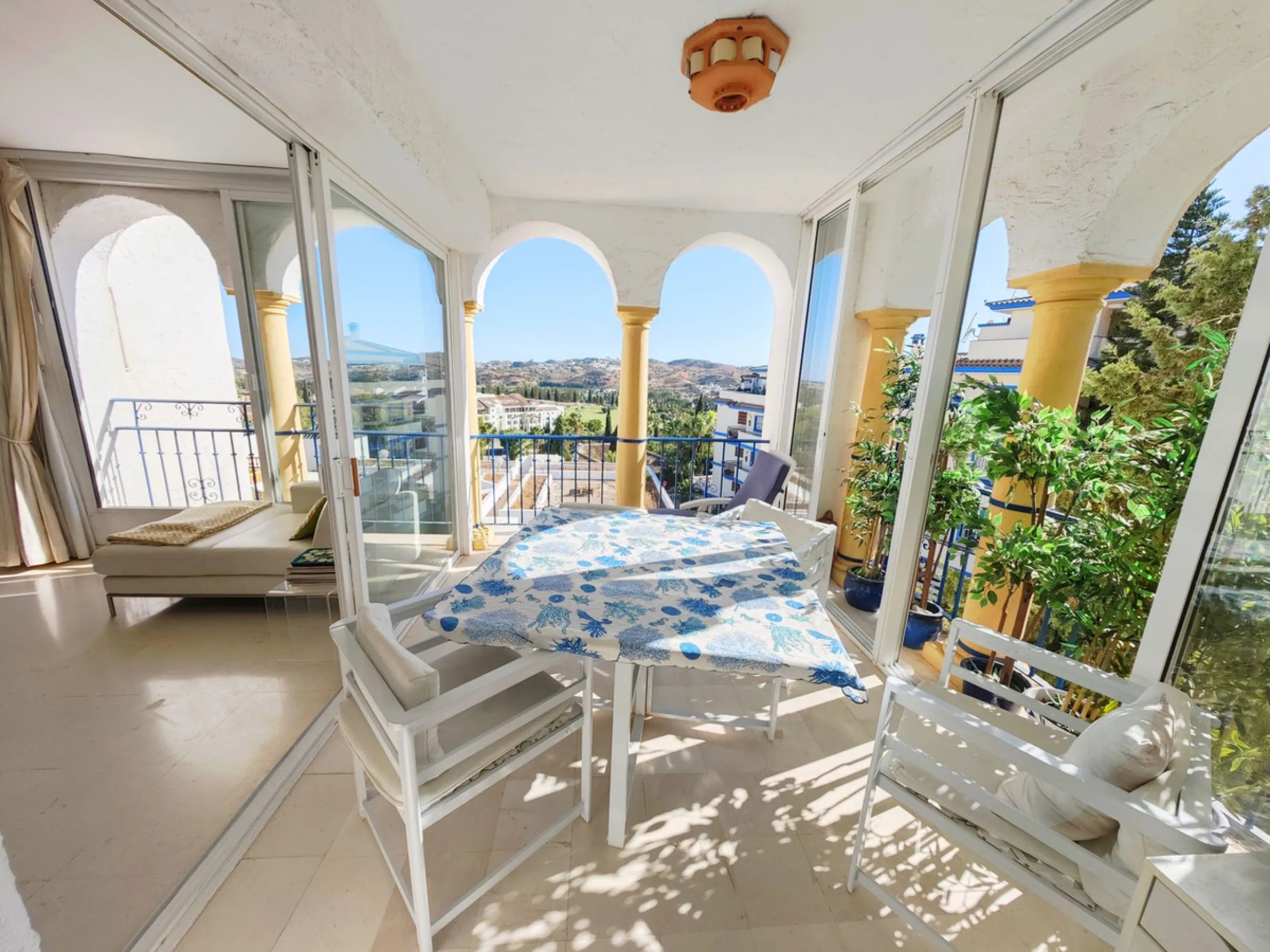 Magnificent apartment with stunning views in Mijas Golf.