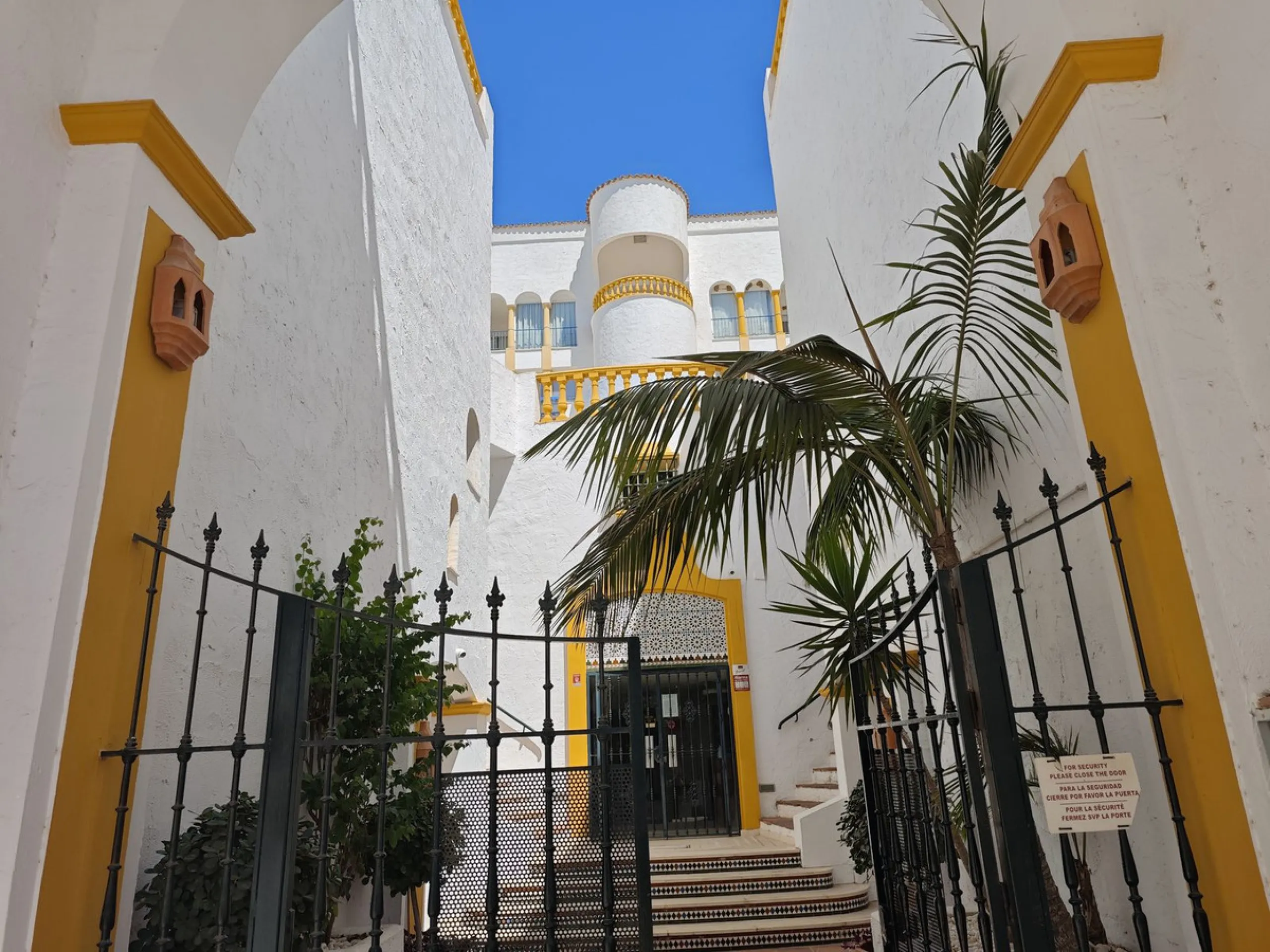 Magnificent apartment with stunning views in Mijas Golf.