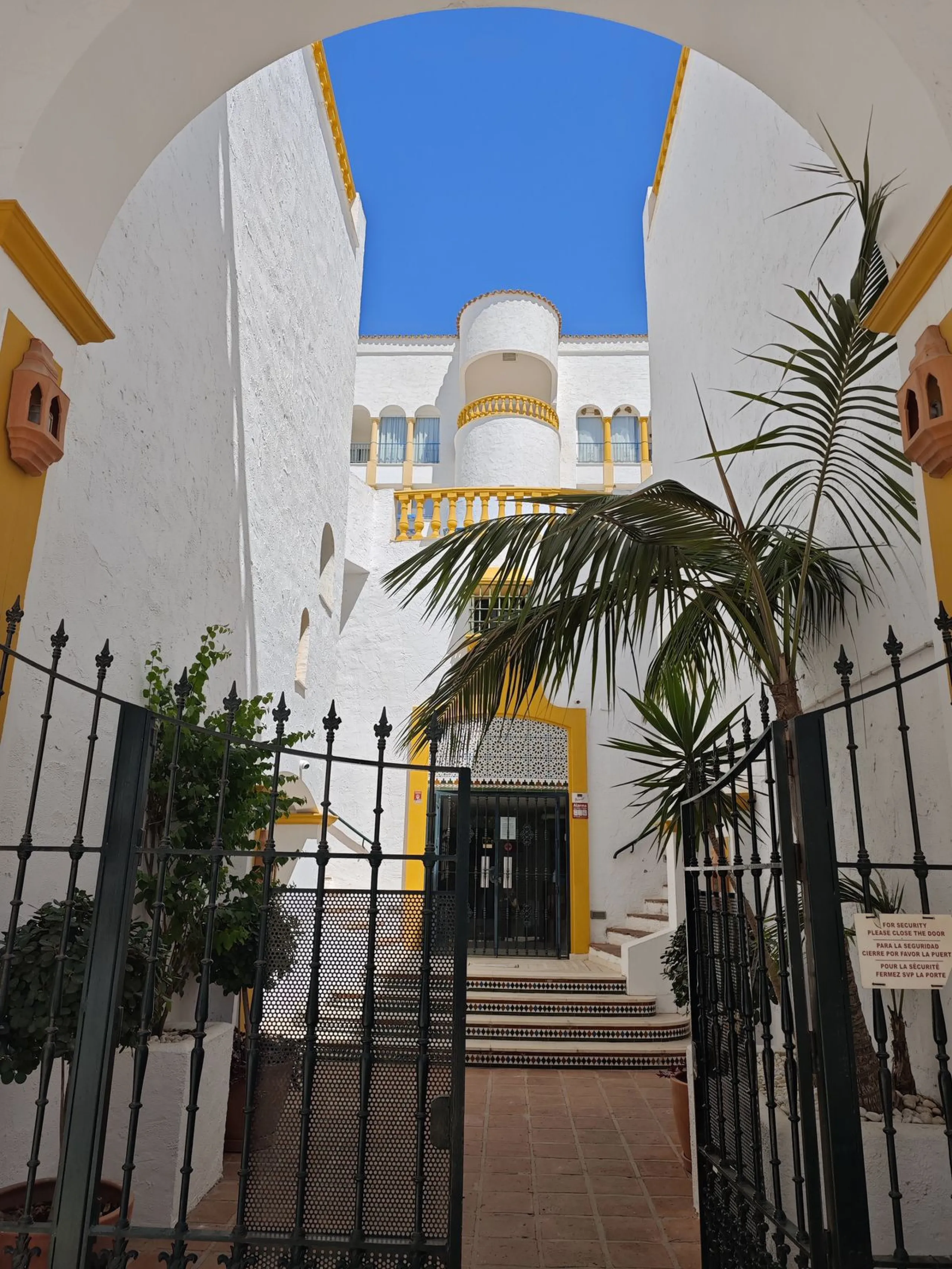 Magnificent apartment with stunning views in Mijas Golf.
