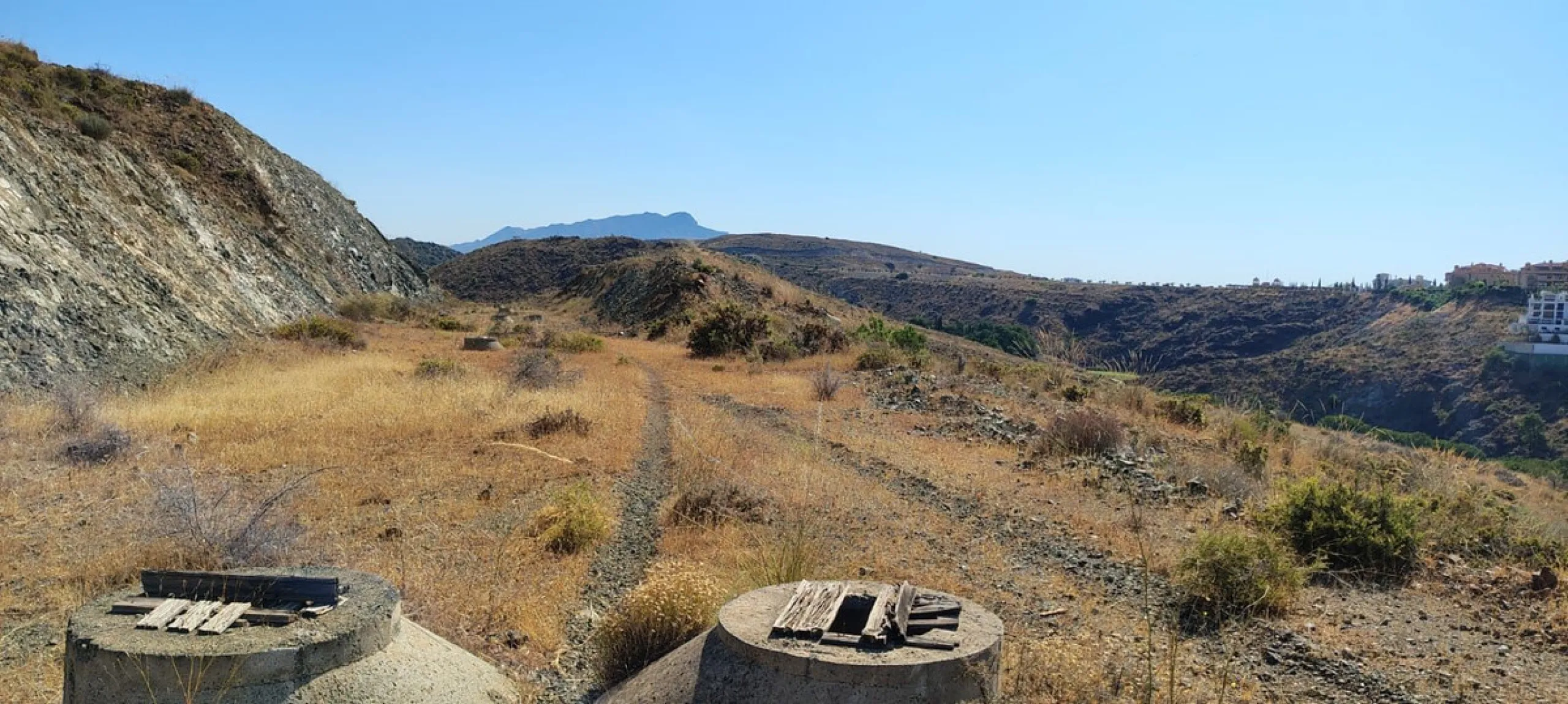 Plot - Residential Plot в продаже в Estepona, Málaga. Площадь дома 1140 м². Площадь участка 1140 м²
