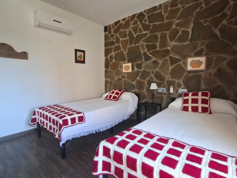 -Newly built property with 3 apartments in Arriate, ready to move into and with a valid tourist license.