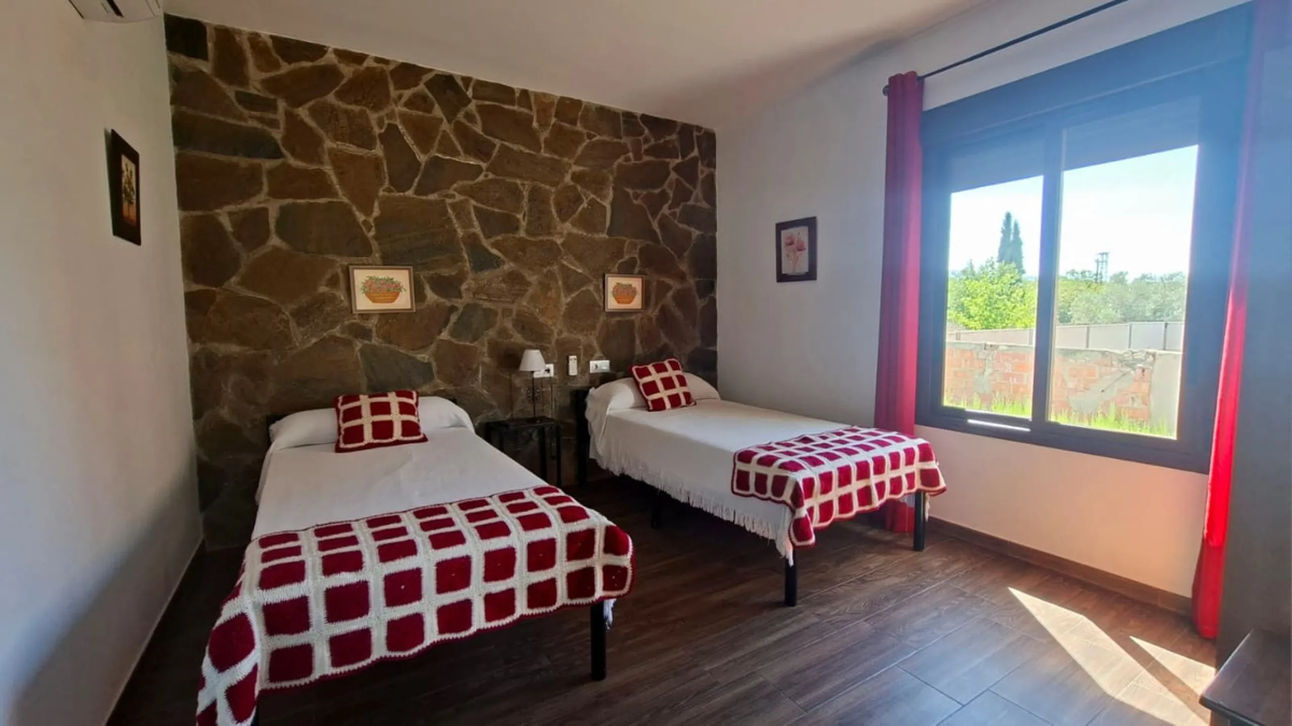 -Newly built property with 3 apartments in Arriate, ready to move into and with a valid tourist license.