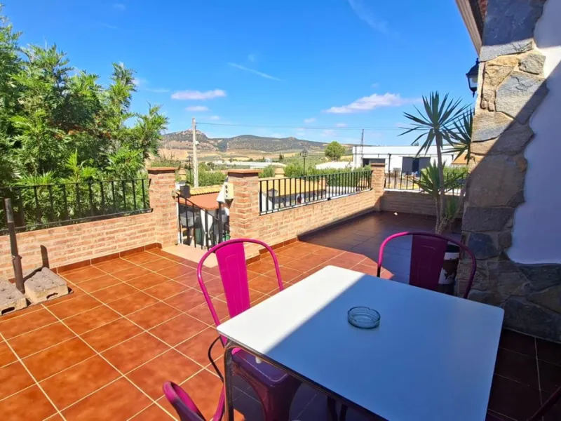 -Newly built property with 3 apartments in Arriate, ready to move into and with a valid tourist license.