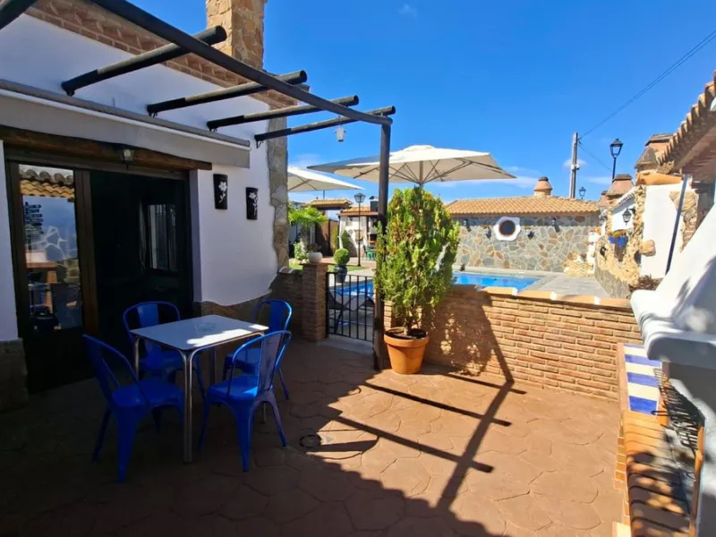 -Newly built property with 3 apartments in Arriate, ready to move into and with a valid tourist license.