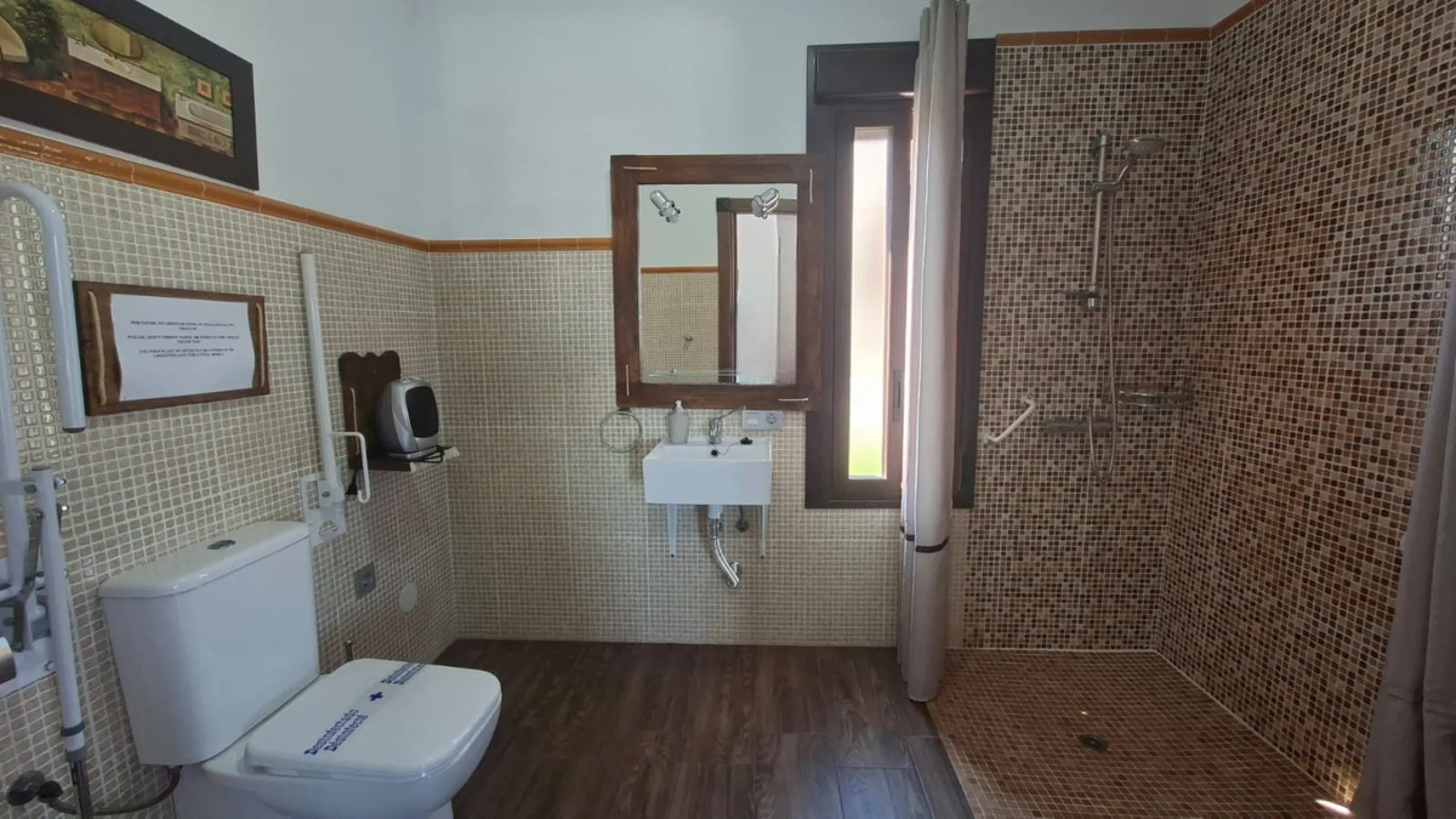 -Newly built property with 3 apartments in Arriate, ready to move into and with a valid tourist license.