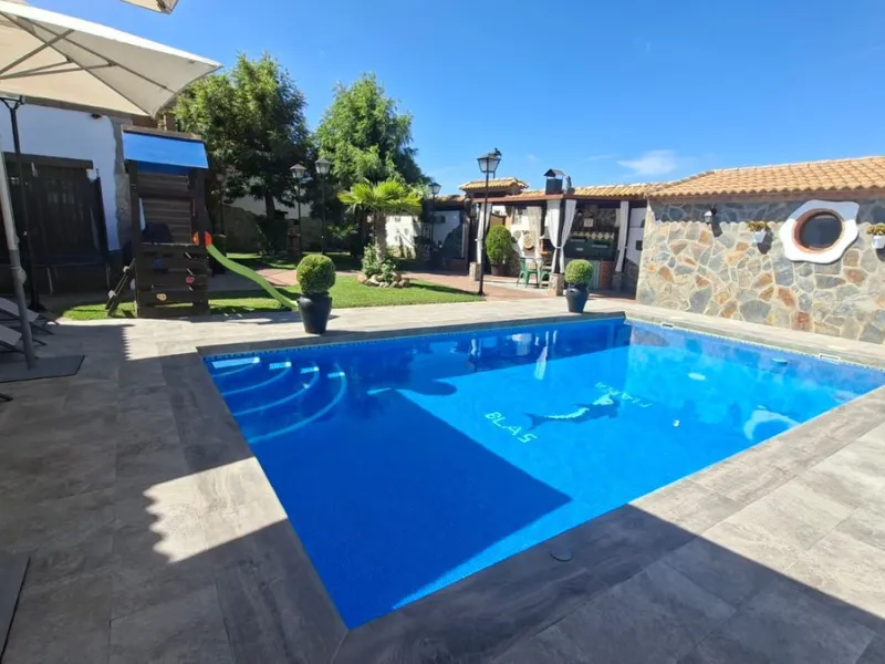 -Newly built property with 3 apartments in Arriate, ready to move into and with a valid tourist license.