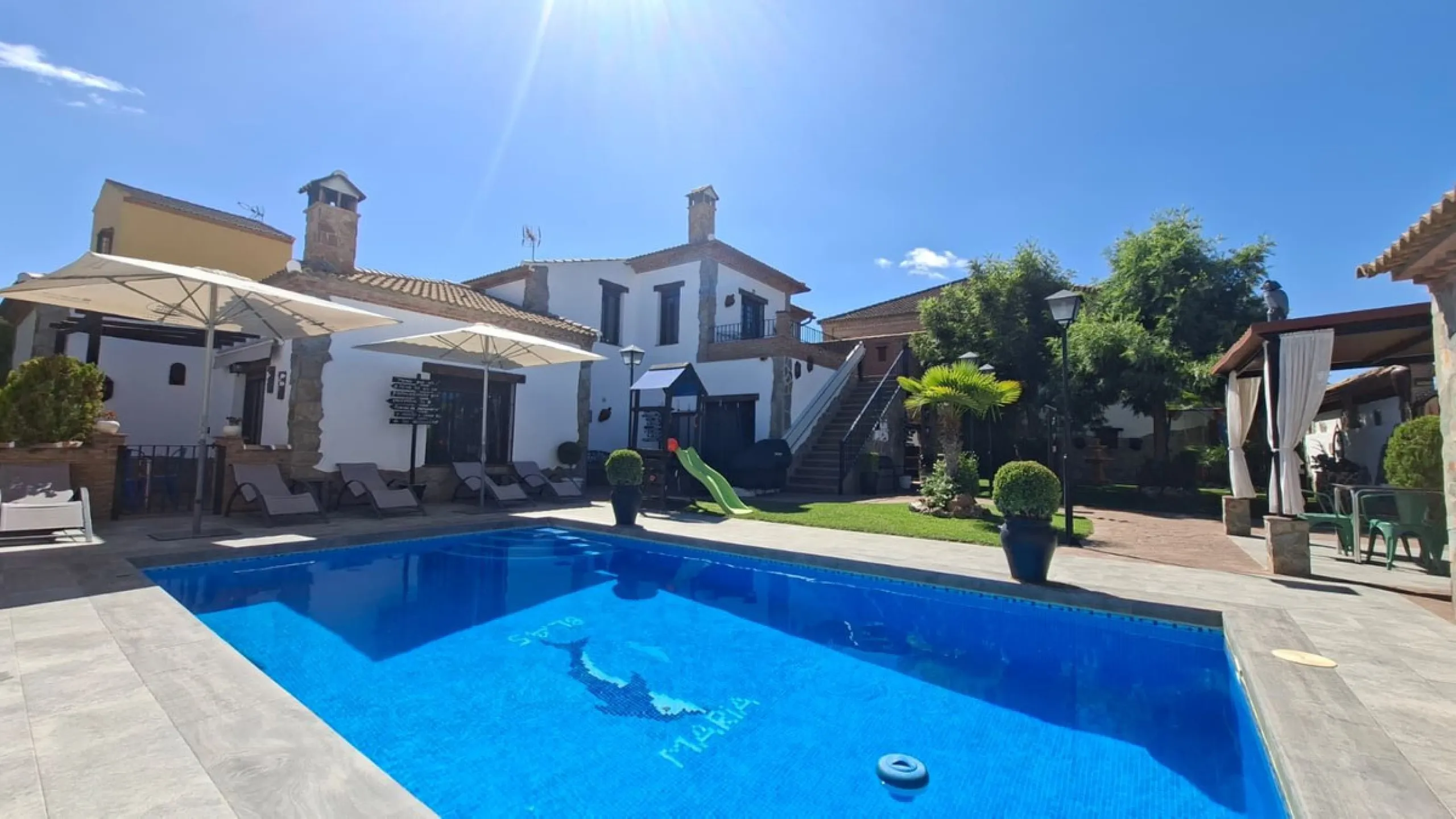 -Newly built property with 3 apartments in Arriate, ready to move into and with a valid tourist license.