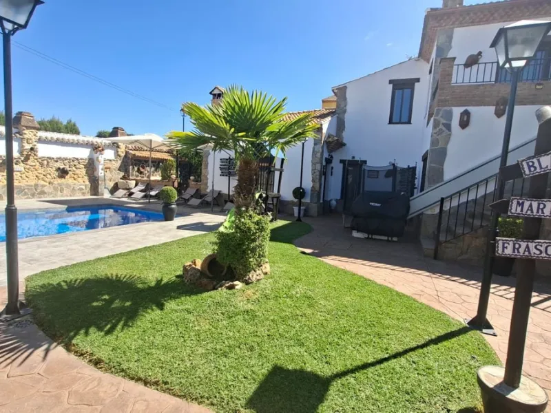 -Newly built property with 3 apartments in Arriate, ready to move into and with a valid tourist license.