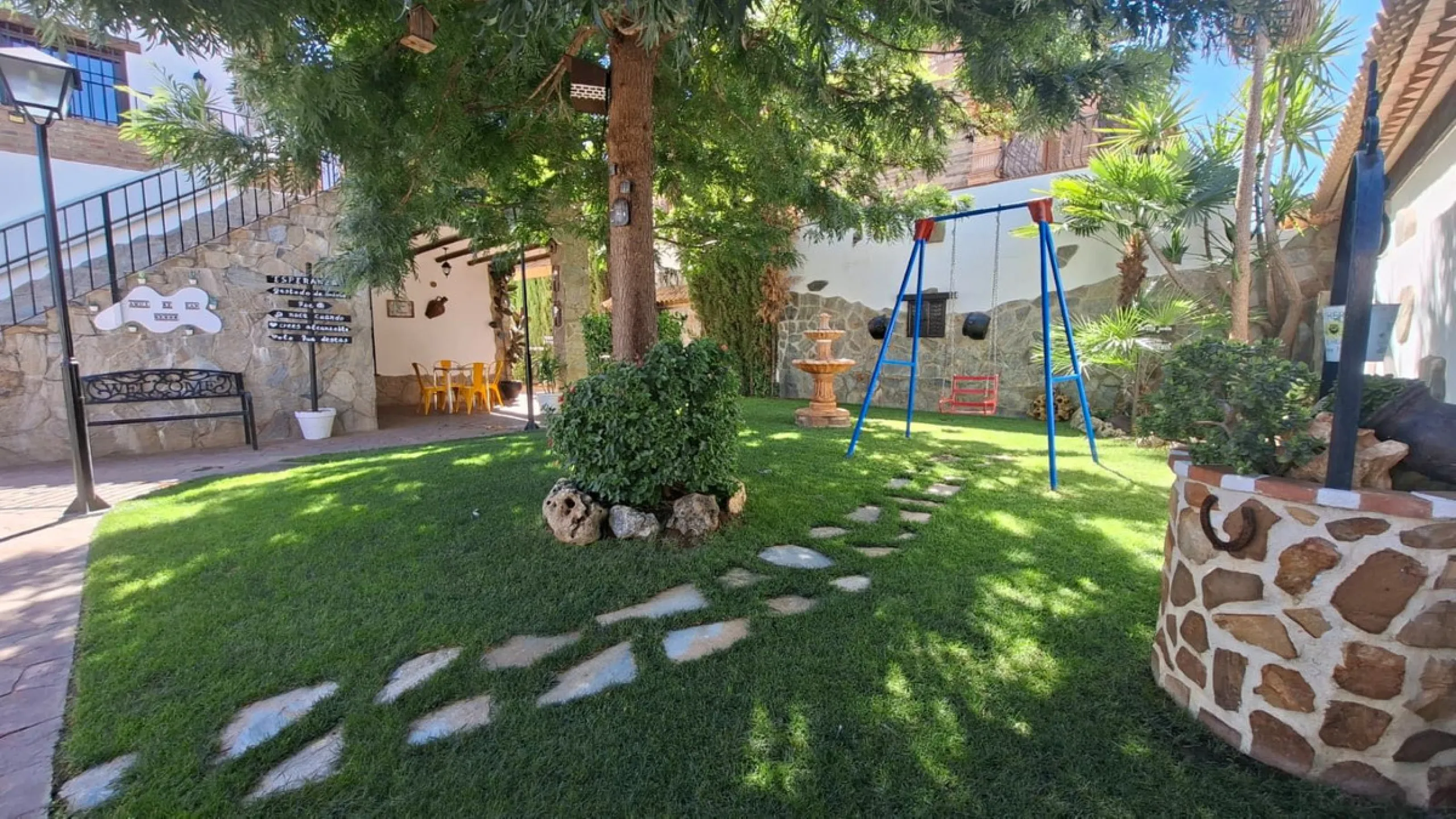 -Newly built property with 3 apartments in Arriate, ready to move into and with a valid tourist license.