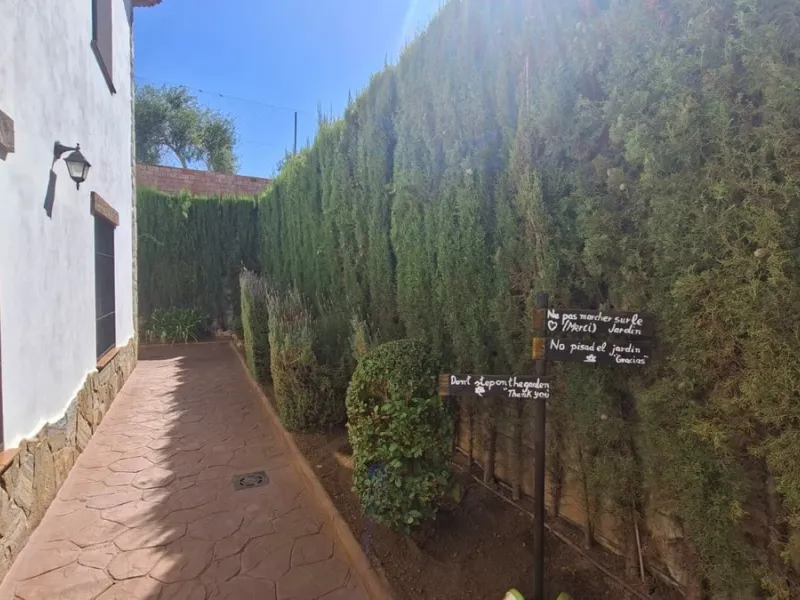 -Newly built property with 3 apartments in Arriate, ready to move into and with a valid tourist license.