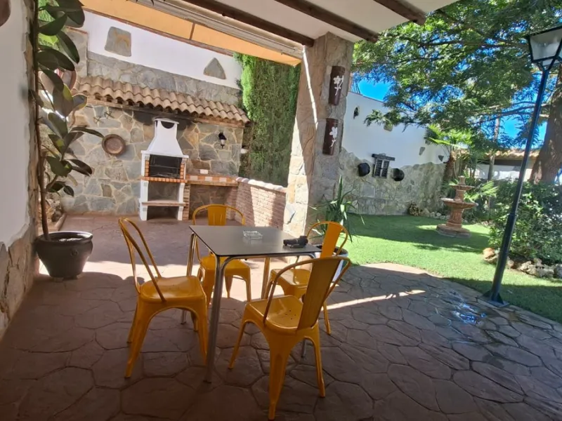 -Newly built property with 3 apartments in Arriate, ready to move into and with a valid tourist license.