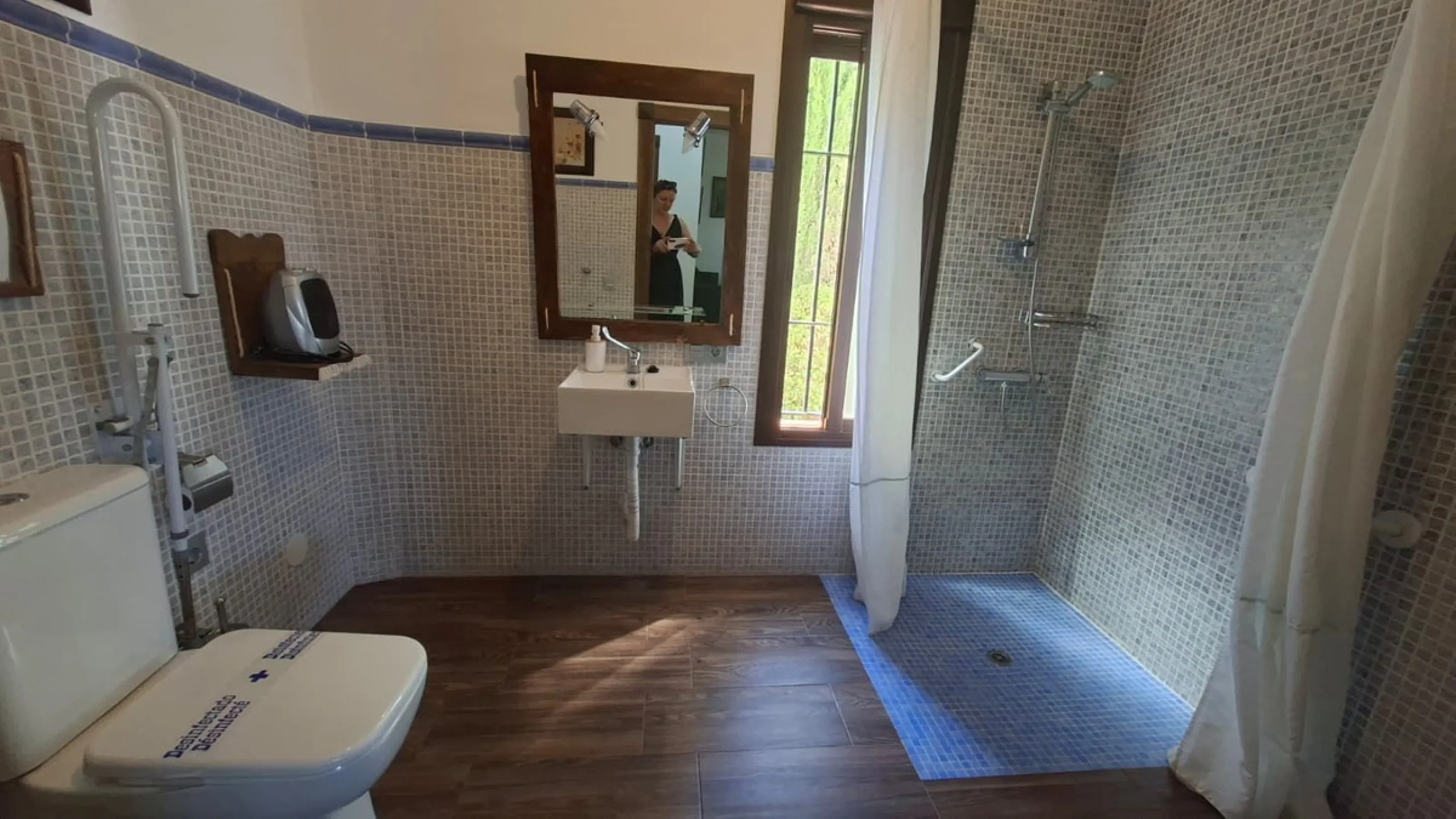 -Newly built property with 3 apartments in Arriate, ready to move into and with a valid tourist license.