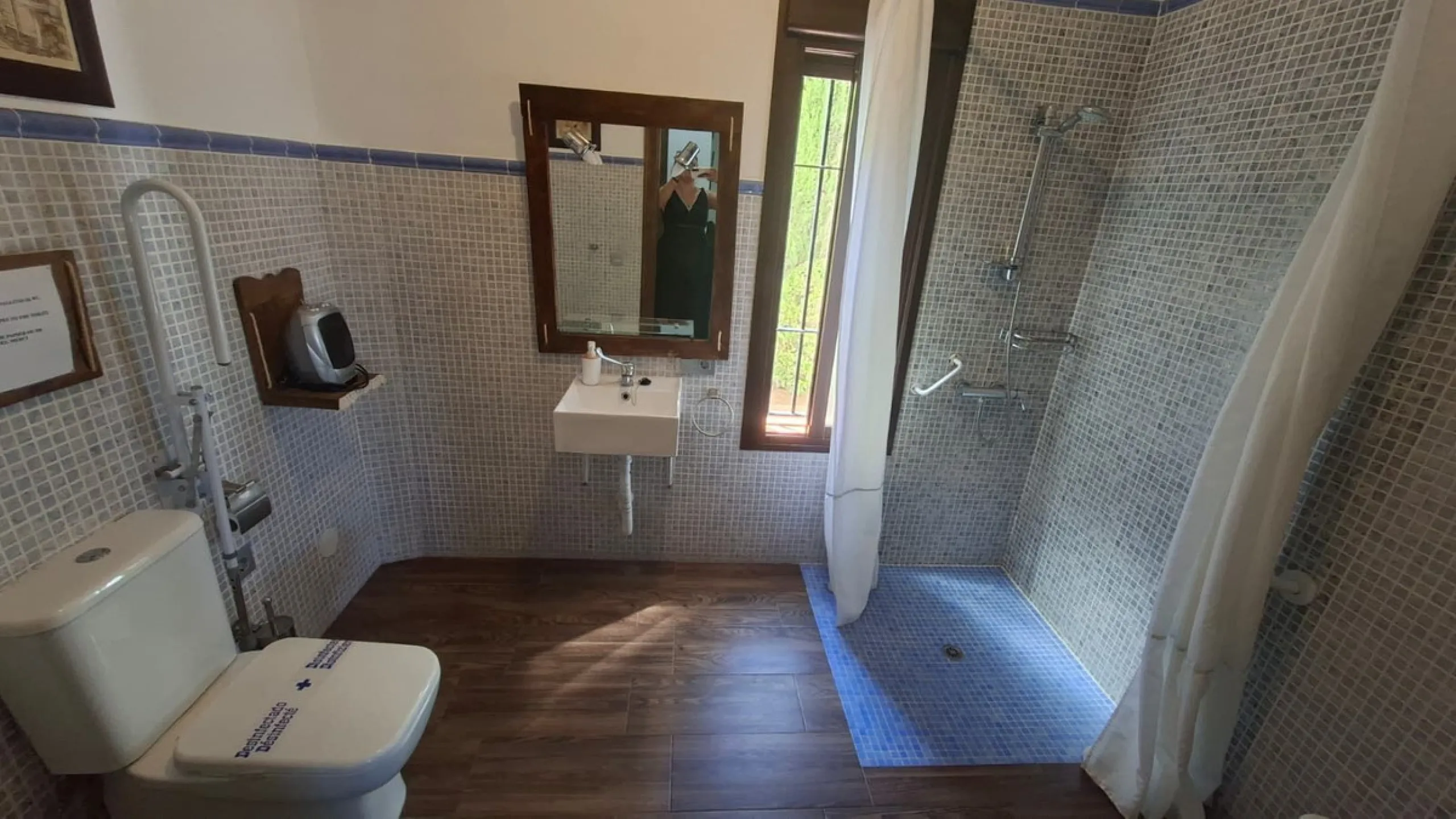 -Newly built property with 3 apartments in Arriate, ready to move into and with a valid tourist license.