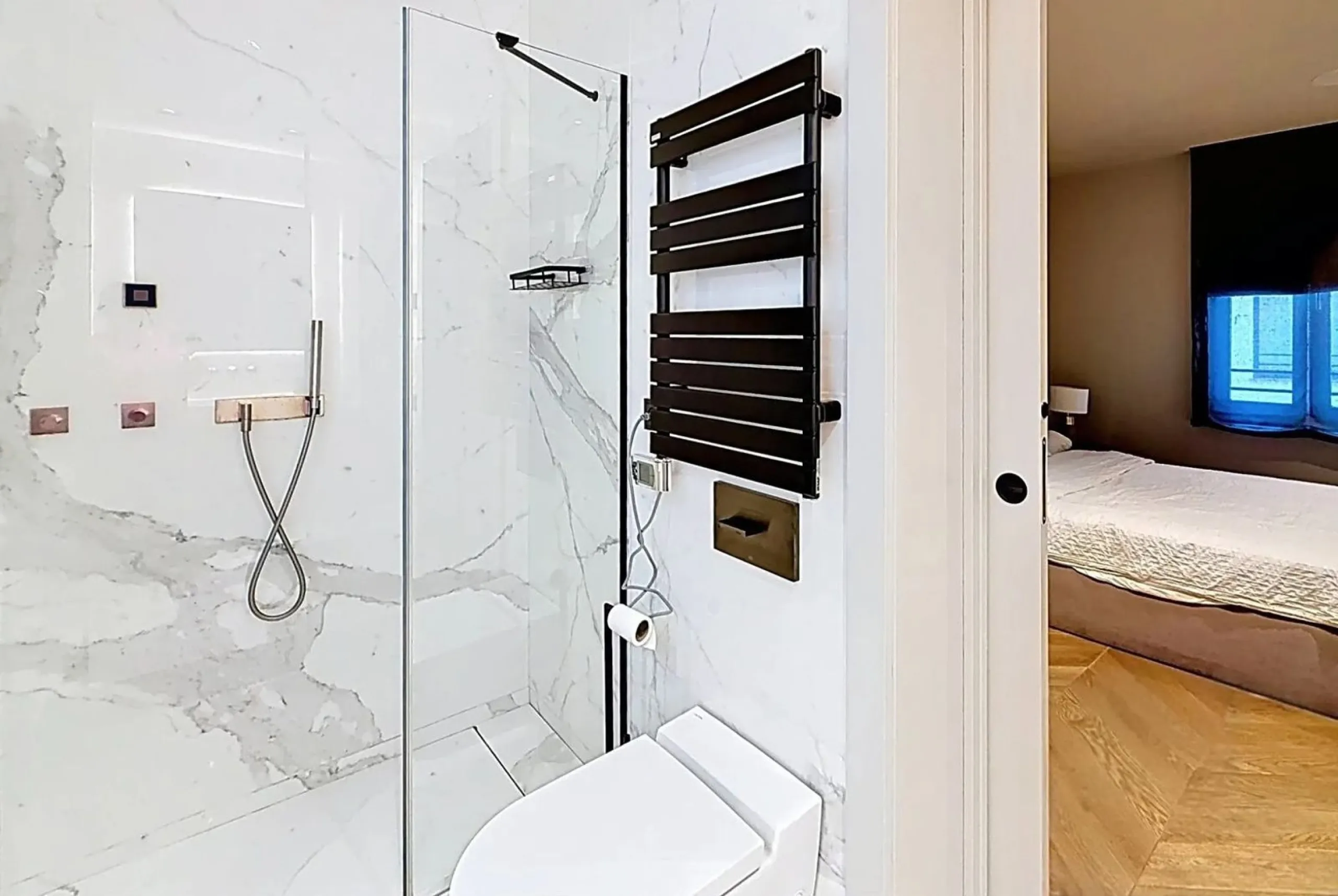 Exclusive Luxury 1-Bedroom Apartment in the Heart of Barcelona