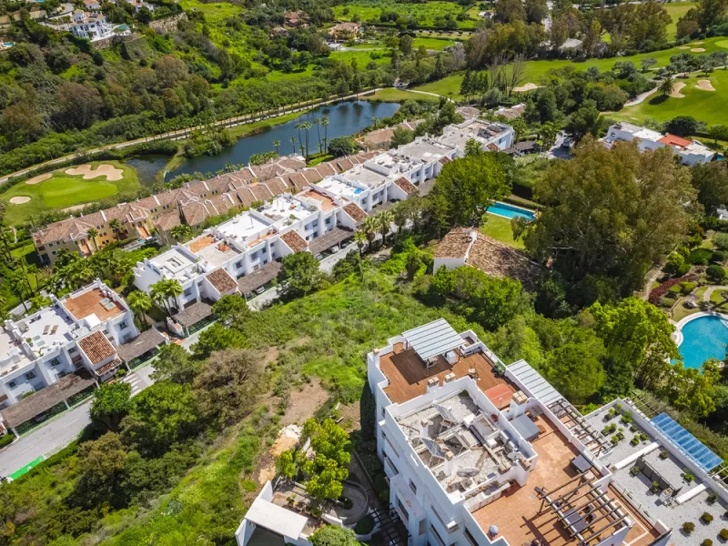 Located within the tranquil and prestigious enclave of El Herrojo in Benahavís, this beautiful plot offers a rare opportunity to create a bespoke villa in one of Marbella's most desirable residential areas.